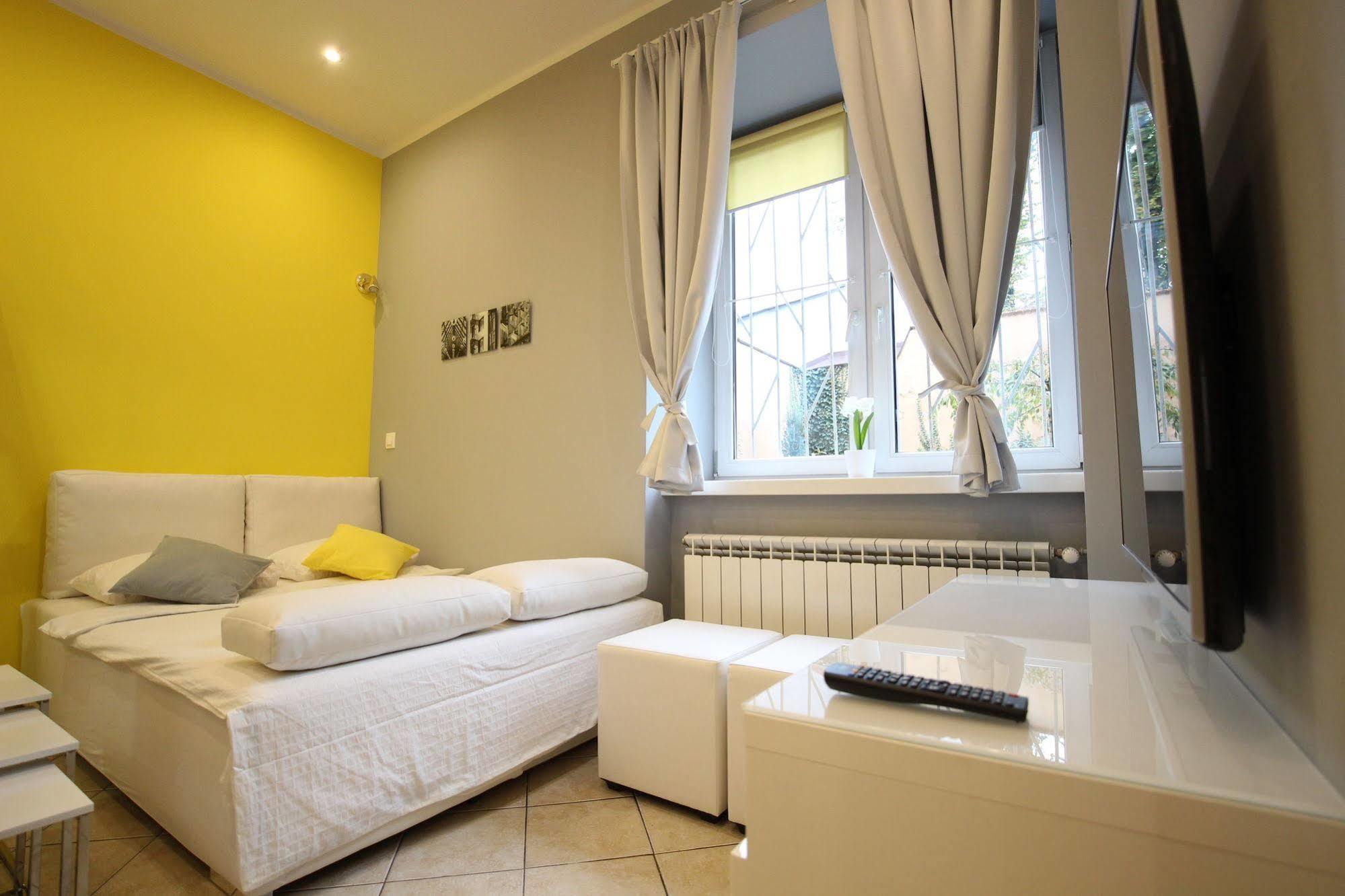 Rainbow Apartments 3 Красков Екстериор снимка